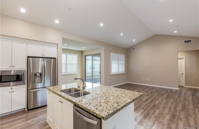 134 Canvas - 134 Canvas, Irvine, CA 92620