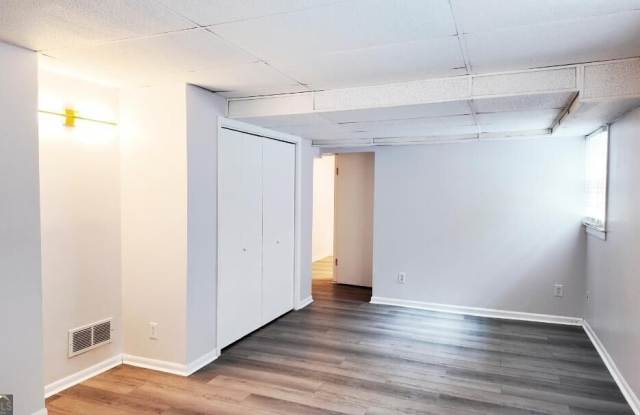 1425 Southland Vista Courts NE Gallery 4