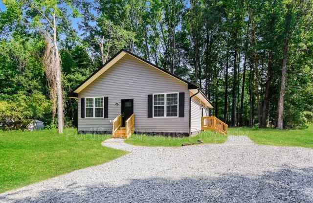 490 W. Dameron - 490 West Dameron Avenue, Liberty, NC 27298