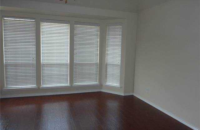 8412 Laughing Waters Trail Gallery 4