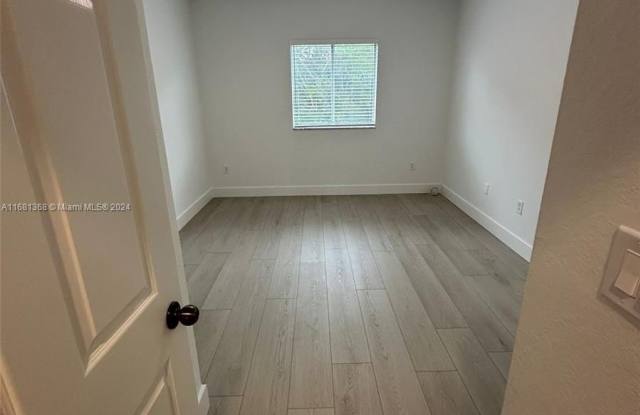 6410 Catalina Ln Gallery 4