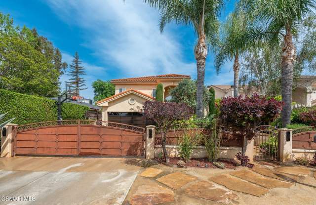 4724 Noble Avenue photos photos