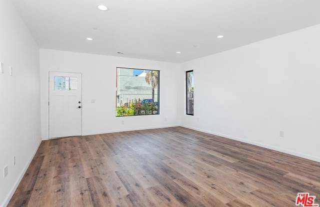1906 South PALM GROVE Avenue Gallery 4