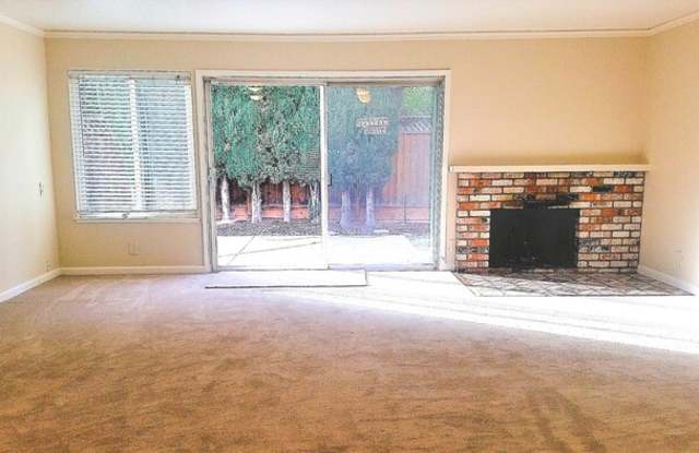 4551 Sidlaw Court Gallery 2