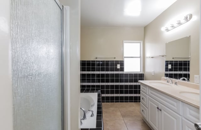 10736 Cassina Avenue - 10736 Cassina Avenue, South Gate, CA 90280