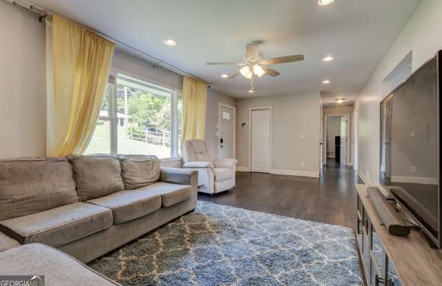 1848 Winthrop Drive SE Gallery 4