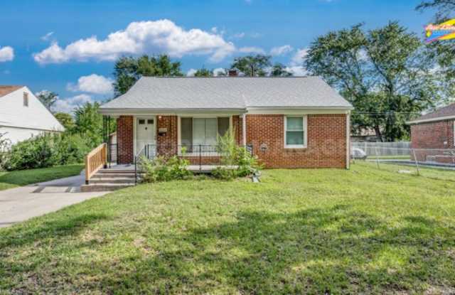 2208 East Shadybrook Lane photos photos