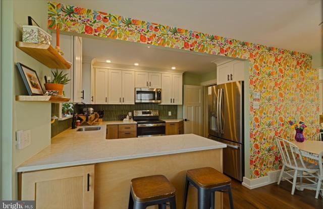 203 E ROSEDALE Avenue photos photos