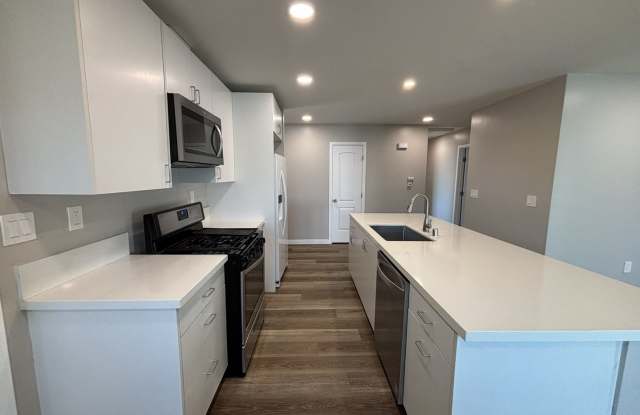 Spacious 4 Bedroom Home in Clairemont Mesa! Gallery 4