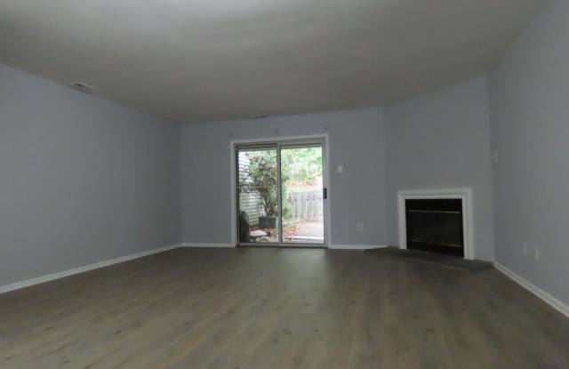 16 FAIR OAKS Court Gallery 2