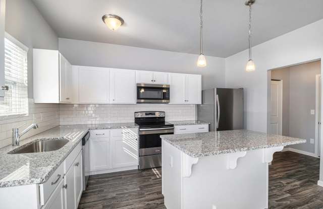 1820 Bluff Ridge Court Gallery 3