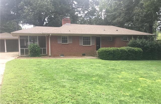 300 Heathwood Road - 300 Heathwood Road, Charlotte, NC 28211
