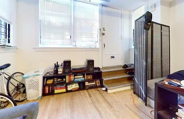 East Lakeview Garden Studio includes Heat photos photos