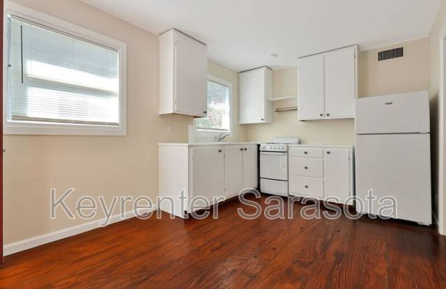 325 Ohio Place photos photos