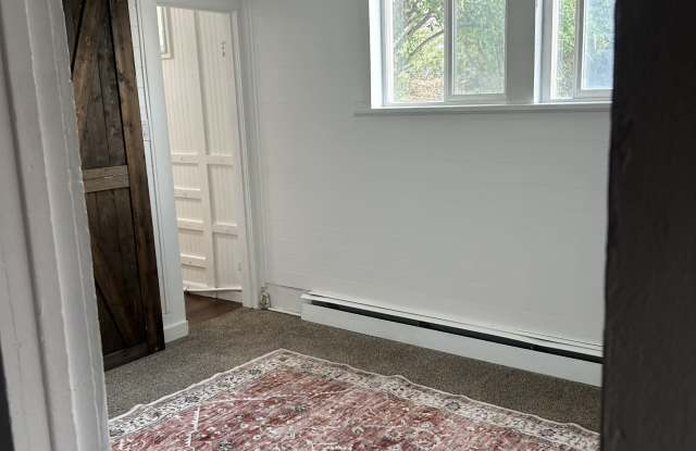 1015 Pine Avenue Unit 1 Gallery 2