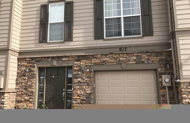 Townhouse Located In Monument- For Sale or Rent- whichever comes first! Gallery 1
