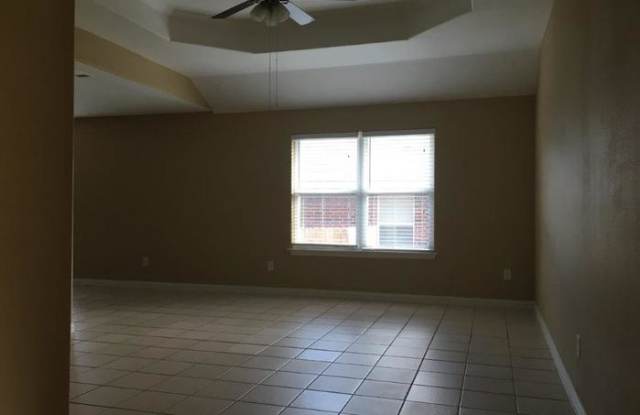 1734 Avenue East Gallery 3