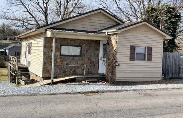 1 Bedroom 1 Bath Home Located in Johnson City, TN photos photos
