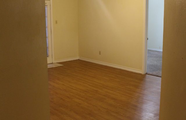 2509 Pearl St Apt 1 photos photos