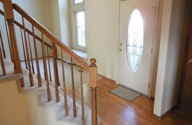 7910 Chancellor Dr Gallery 2
