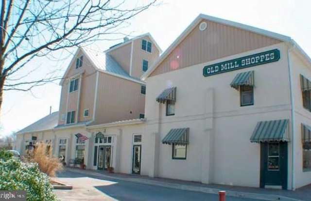 207 S. CROSS STREET Gallery 3
