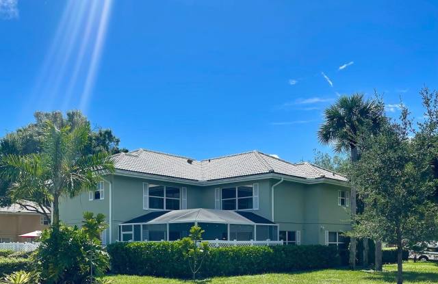 1917 Stratford Way photos photos