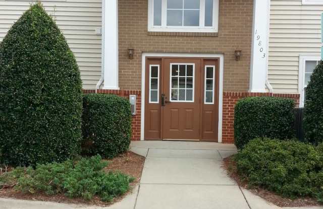 CORNELIUS 2 BEDROOM TOWNHOME - 19815 Deer Valley Drive, Cornelius, NC 28031