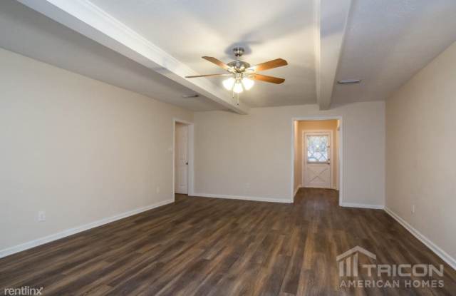 1707 Abbey Oak Drive Gallery 3