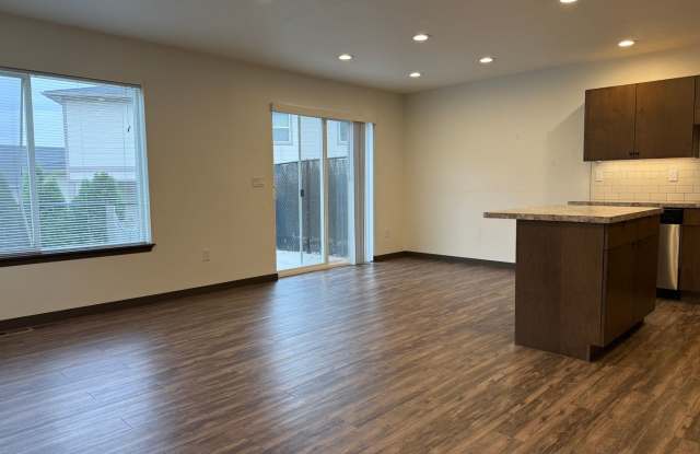 215 N 76th Ave 1-2 Gallery 1