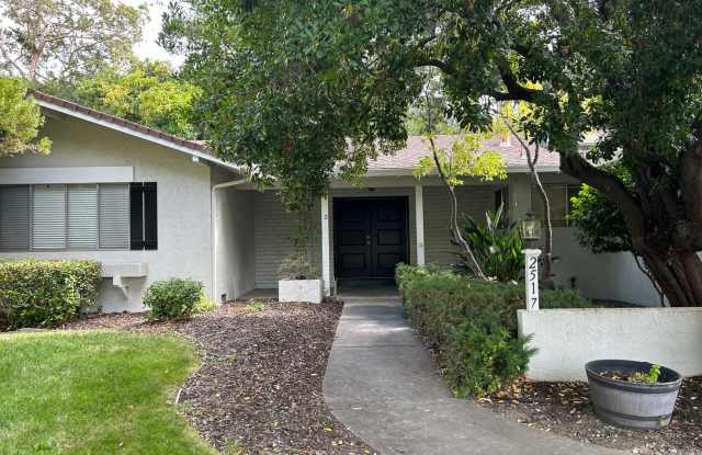 Spacious home in Waverly Park Neighborhood - 2517 Diericx Drive, Mountain View, CA 94040