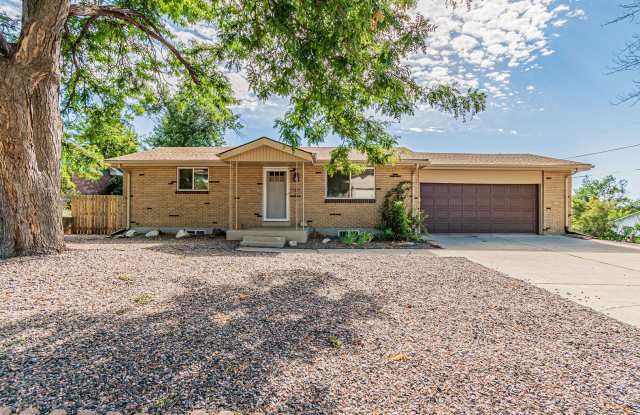 Charming 3BD, 2BA Arvada Home with 2-Car Garage and Yard photos photos