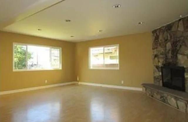 23835 Cabrillo Avenue photos photos