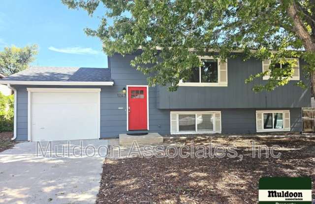 1243 Chiricahua Dr Gallery 1