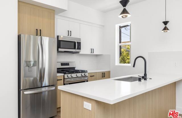 5050 Cleon Ave photos photos