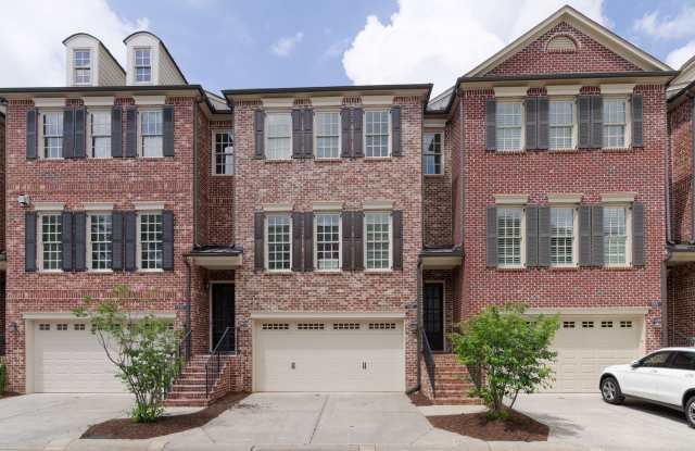 Immaculate 3BR/3.5BA Townhouse near downtown Alpharetta. photos photos