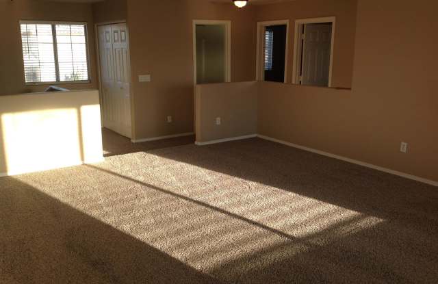 12932 N PRIMROSE Street Gallery 4