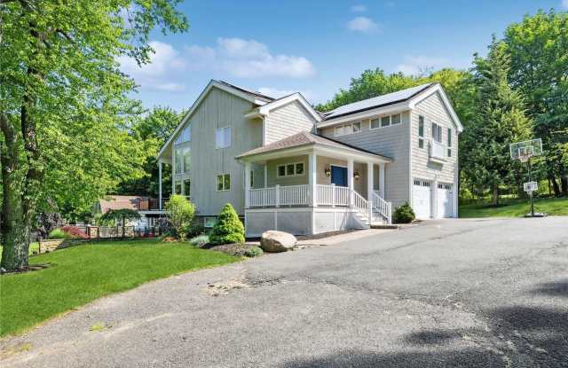 292 Waterview Drive - 292 Waterview Drive, Southold, NY 11971