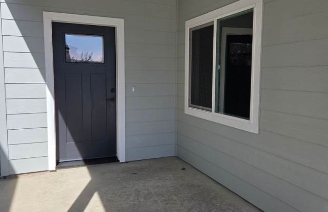 New Build on Old Alturas - ALL Electric with City of Redding Solar! Gallery 3