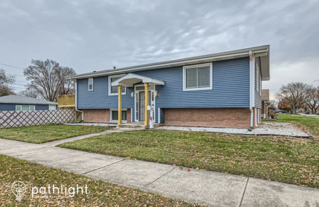 10301 Minnick Avenue - 10301 Minnick Avenue, Oak Lawn, IL 60453