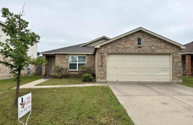 2410 Price Dr photos photos