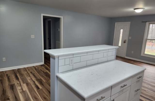 3 bed 1 Bath Home Mount Airy photos photos