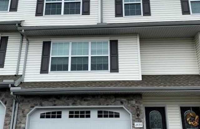 2439 NEWTOWN DRIVE - 2439 Newtown Drive, Dauphin County, PA 17110