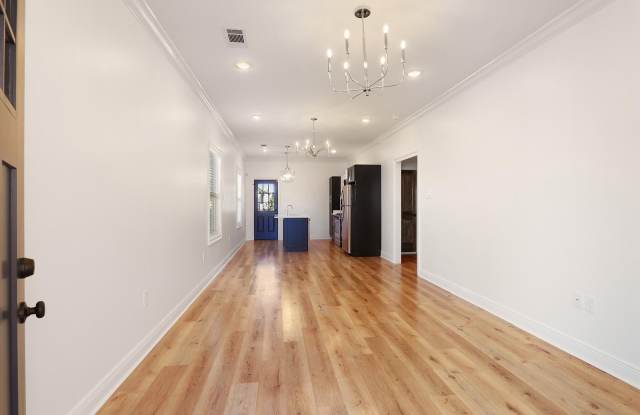 2629 Elder St Gallery 3