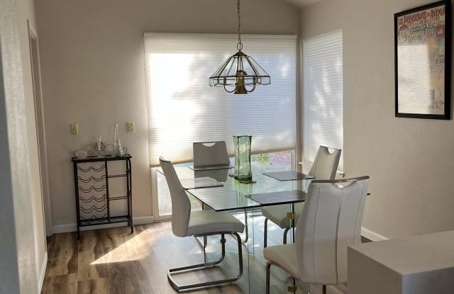 8489 Shadetree Drive Gallery 4