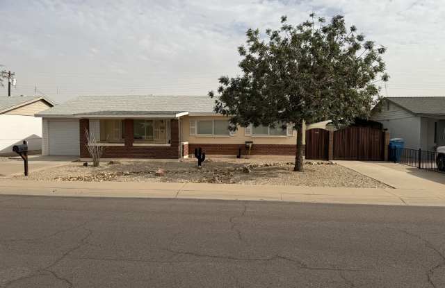 2426 W echo Lane Gallery 2