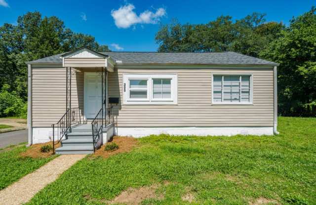 Super Cute & Spotless Corner Lot Home in Bessemer photos photos