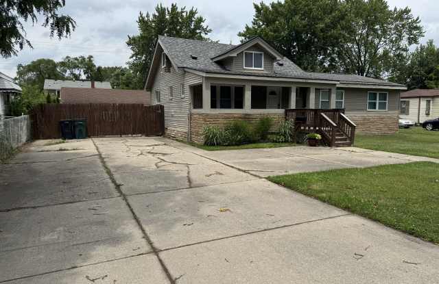 1303 East Thirteen Mile Road photos photos