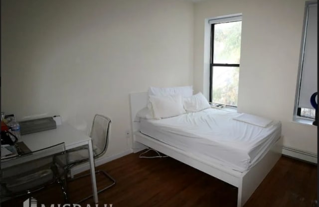 166 Orchard Street 4B - 166 Orchard Street, New York City, NY 10002