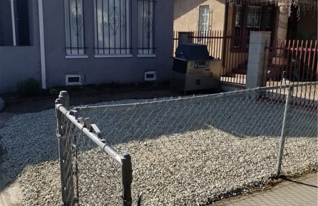 724 E 77th Street - 724 East 77th Street, Los Angeles, CA 90001