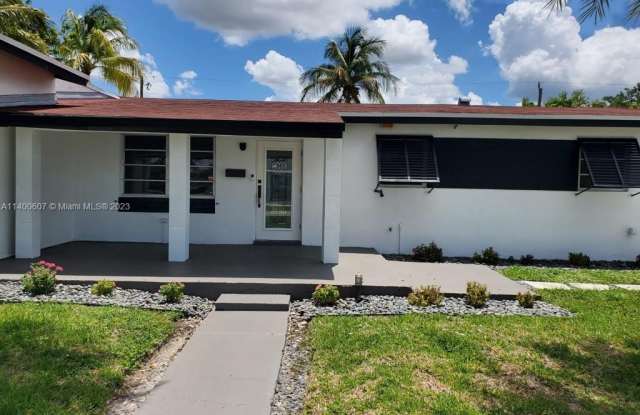 13731 Madison St - 13731 Madison Street, Richmond Heights, FL 33176